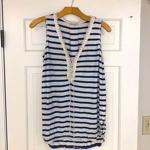 Size small Max studio V-neck cream and navy tank